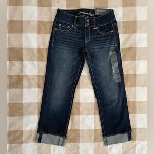 American Eagle Outfitters Women's Blue Capri Jeans brand new with tags size 00